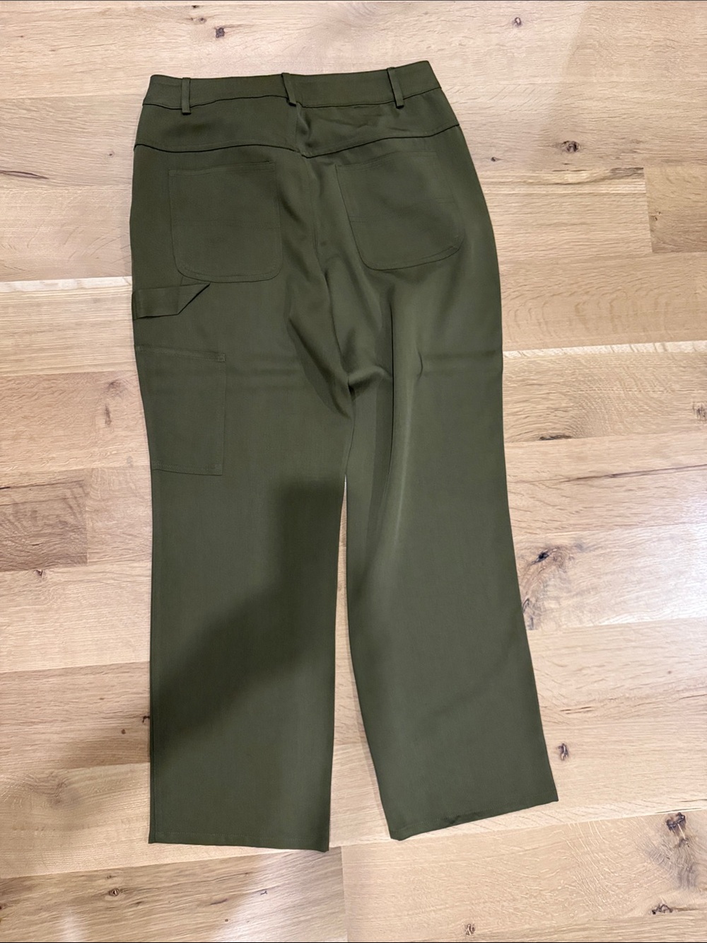 DONNI. Olive Green Women’s Cargo Pants. Never Worn! - Picture 4 of 4